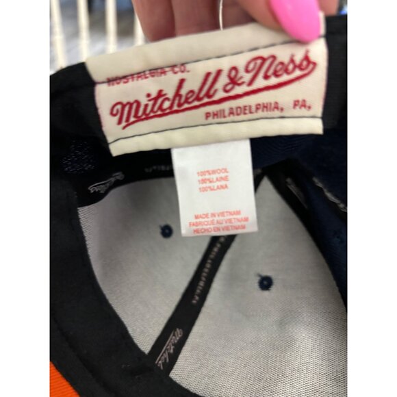 Mitchell & Ness Chicago Bears Adjustable Fit Snapback Hat Navy/Orange - Picture 7 of 16